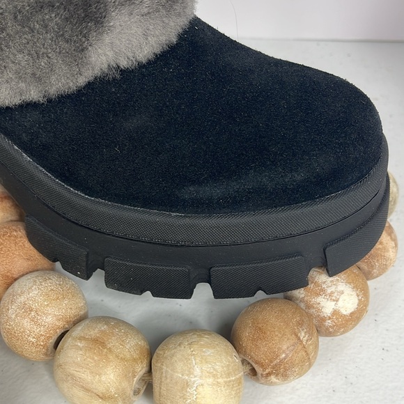 UGG Brooklyn Sunburst Heeled Boot Black Sz 9 heel 3in NIB - Picture 4 of 11